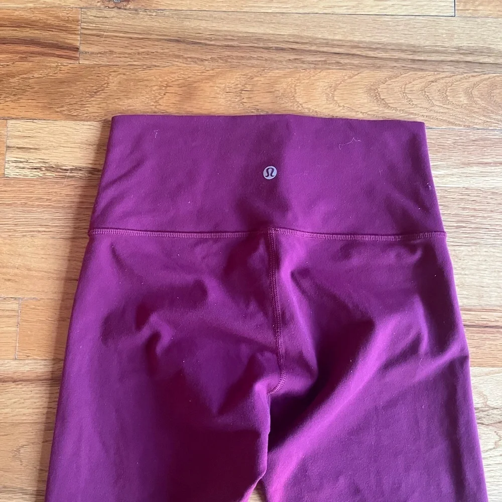 LULULEMON Burgundy Wunder Under 7/8 leggings small